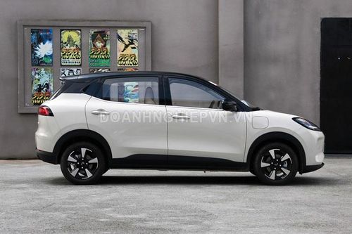 SUV ngang cỡ Toyota Raize, nội thất tiện nghi, giá gần 250 triệu đồng