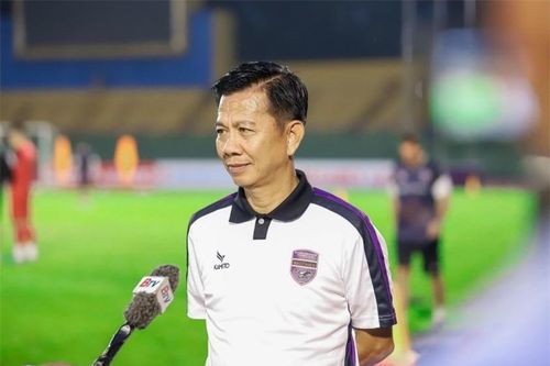 HLV Hoàng Anh Tuấn chỉ thẳng tiền đạo số 1 Việt Nam