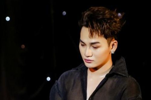 Ali Hoàng Dương báo tin tang sự, Thu Minh và nhiều nghệ sĩ Việt chia buồn