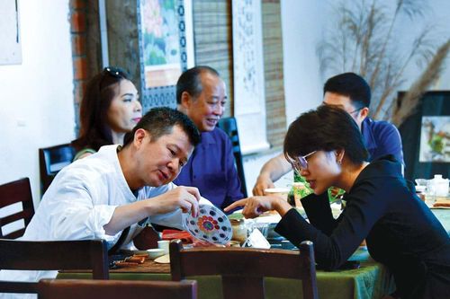 Chân vị trà nơi chốn phố lao nhao