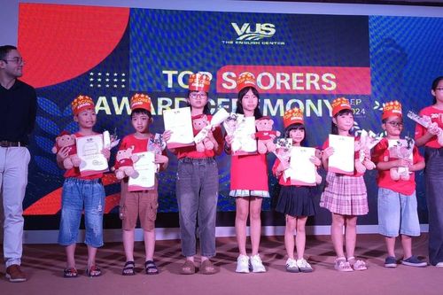 Lễ trao chứng chỉ tiếng Anh: Khơi dậy niềm đam mê học tập cho giới trẻ Gia Lai
