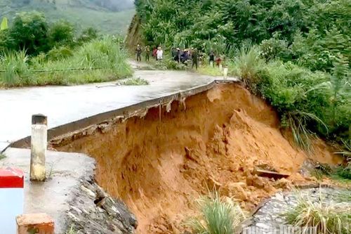 Kịp thời ngăn chặn sự cố vỡ đập nước thủy lợi tại Chiêm Hóa