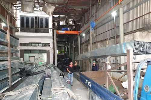 Nguồn cung vật liệu khan hiếm sau bão, giá cả vẫn giữ ổn định