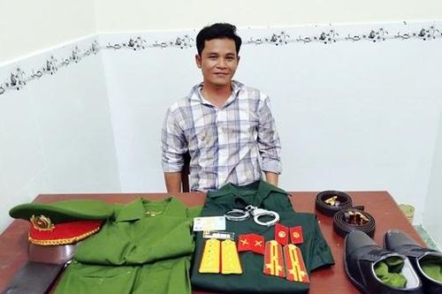 Mua trang phục trên mạng xã hội để giả danh Thượng tá Công an