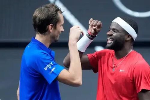 Frances Tiafoe chiến thắng trong ngày thi đấu thứ hai Laver Cup