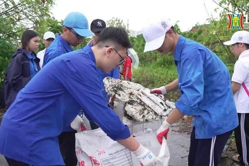 Hà Nội hưởng ứng chiến dịch 'Làm cho thế giới sạch hơn'