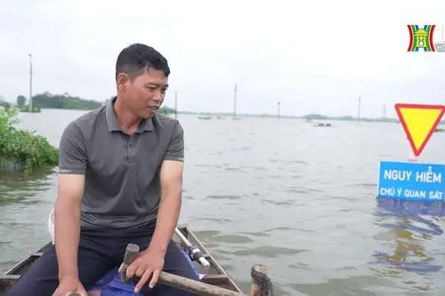Hành động đẹp trong bão lũ