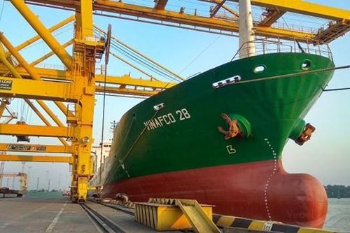 Vinafco (VFC) lãi nửa đầu năm 'sụt' 90,5%, chưa bồi thường vụ làm rơi container xuống biển dù được kiểm toán nhấn mạnh