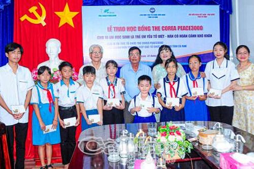 50 học sinh, sinh viên tại Cà Mau nhận học bổng The Corea Peace3000