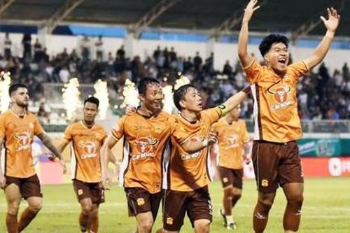 Video HAGL thắng trận thứ 2 liên tiếp, dẫn đầu V-League