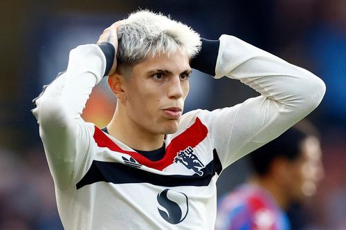 Kết quả Ngoại Hạng Anh: Thủ môn đua nhau trổ tài, Man Utd hòa Crystal Palace