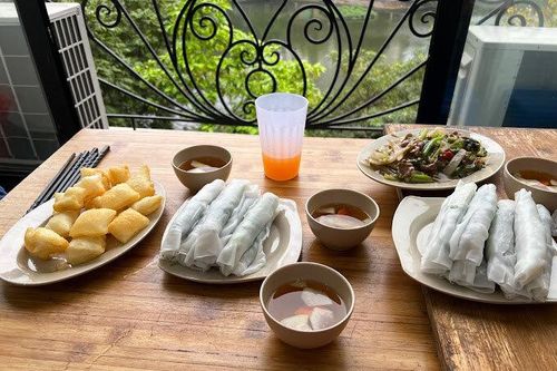 Những quán phở cuốn ngon, nổi tiếng lâu năm tại Hà Nội