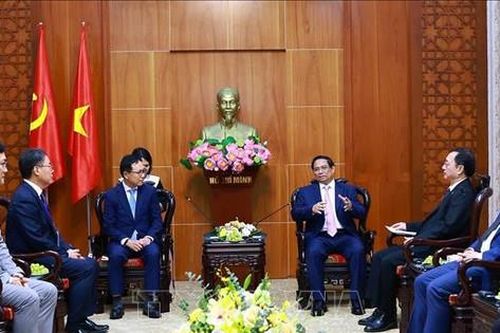 Thủ tướng Phạm Minh Chính tiếp lãnh đạo các tập đoàn lớn của nước ngoài đang đầu tư tại Việt Nam