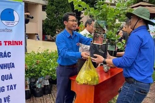 Ngày Chủ nhật xanh lần thứ 4: Tuổi trẻ Lâm Đồng tổ chức nhiều hoạt động sôi nổi