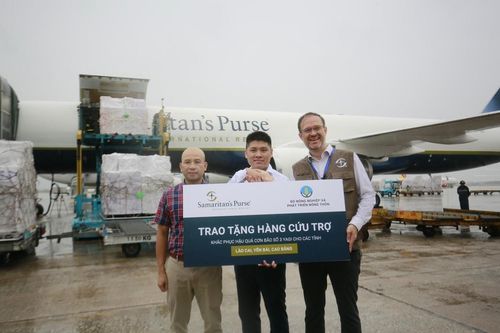 Tổ chức quốc tế Samaritan's Purse viện trợ người dân Việt Nam lần hai