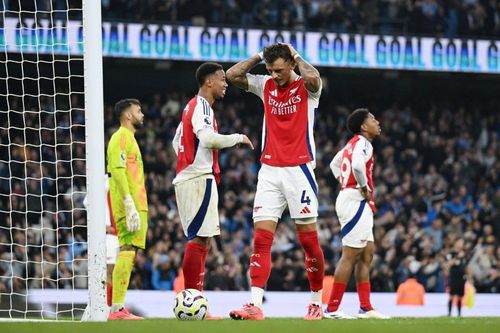 Arsenal đánh rơi chiến thắng trước Man City phút 98