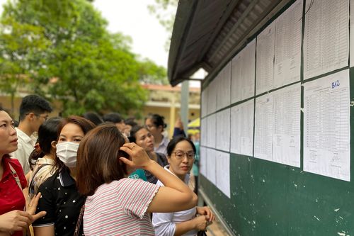 Tuyển sinh quá chỉ tiêu lớp 10, 5 trường học ở Hà Nội bị xử phạt