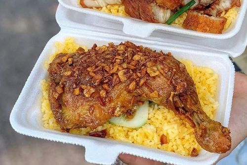 Nhập viện vì đau nhợn cổ, nuốt đau sau khi ăn cơm gà