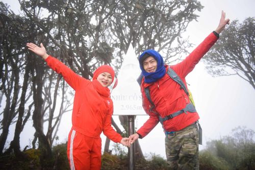 Tôi cùng chồng trekking 10 đỉnh núi cao của Việt Nam