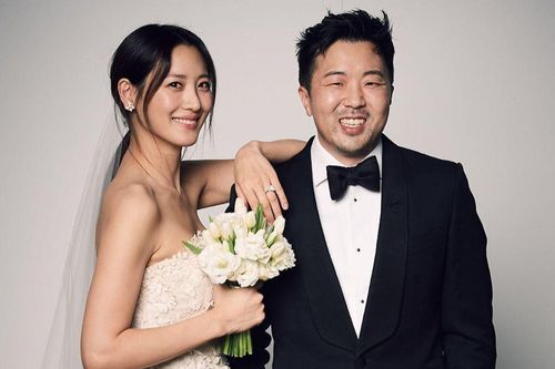 Mỹ nhân 'Fanastic Beasts' ly hôn chồng CEO