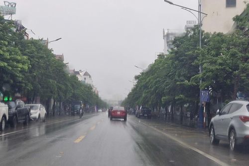 Nghệ An: mưa tạnh, TP Vinh hết ngập, trở lại nhịp sống bình thường