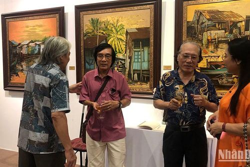 'Thế giới lễ hội' trong triển lãm sơn mài của họa sĩ Hùng Khuynh