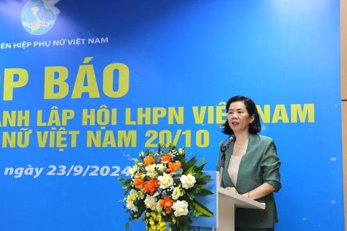 Trao Giải thưởng Nguyễn Thị Định lần thứ nhất cho 30 cán bộ hội phụ nữ toàn quốc