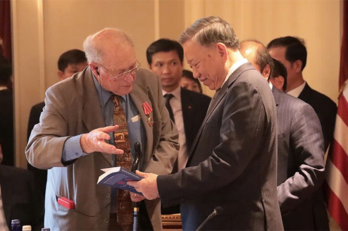 Tổng Bí thư, Chủ tịch nước Tô Lâm gặp gỡ lãnh đạo Đảng Cộng sản, tổ chức cánh tả và bạn bè Hoa Kỳ