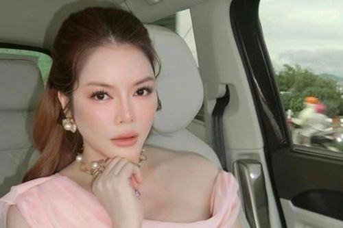 Lý Nhã Kỳ bức xúc tố một ca sĩ có thói 'nhiều chuyện'