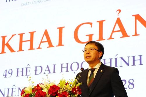 Trường ĐH Luật Hà Nội khai giảng khóa 49