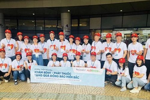 Y bác sĩ đồng lòng hướng về cộng đồng sau bão Yagi