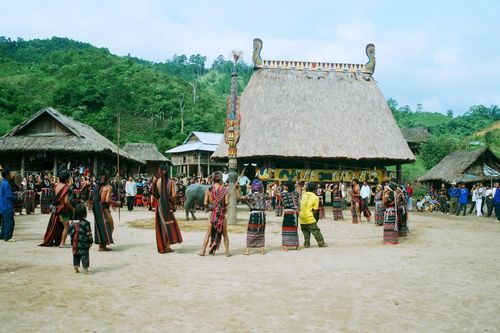 Lưu giữ nét đẹp văn hóa độc đáo của người Cơ Tu
