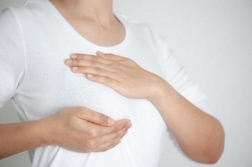 Người phụ nữ khỏe mạnh ngỡ ngàng phát hiện mang gen ung thư di truyền từ 3 đời