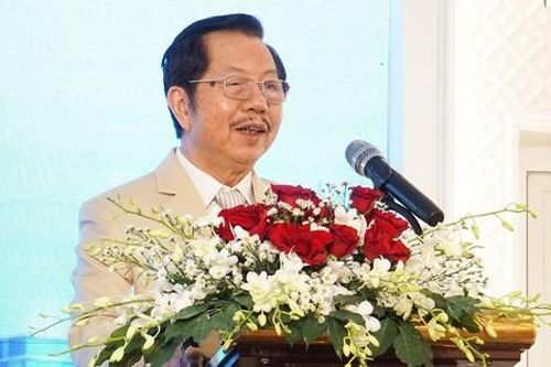 'Sếp lớn' doanh nghiệp chi 800 tỷ mua cổ phiếu là ai?