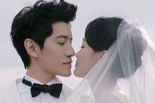 Trần Kiều Ân rạng ngời trong lễ cưới