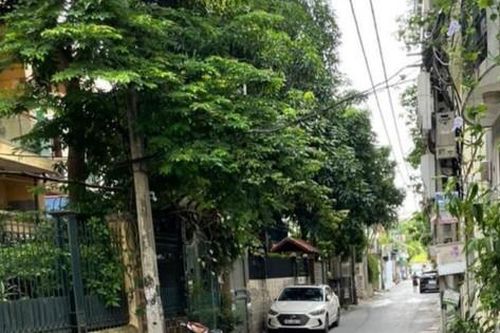 Môi giới 'đỏ mắt' tìm nhà tiền tỷ trong ngõ cho khách đặt hàng