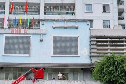 Phát hiện thi thể đang phân hủy ở ban công Bệnh viện Đa khoa Quảng Ngãi
