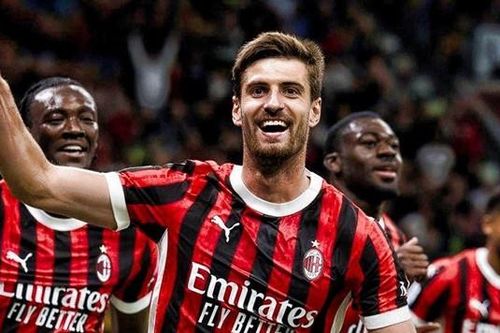 Milan đánh bại Inter nhờ bàn thắng ở phút 89