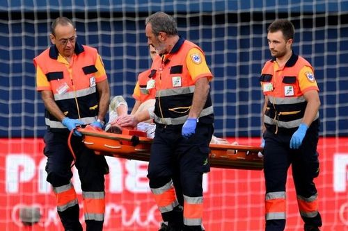 Barca méo mặt, có thể mất Ter Stegen hết mùa vì chấn thương nặng