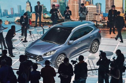 CEO Ford: 'Xe điện Trung Quốc là mối nguy thực sự'