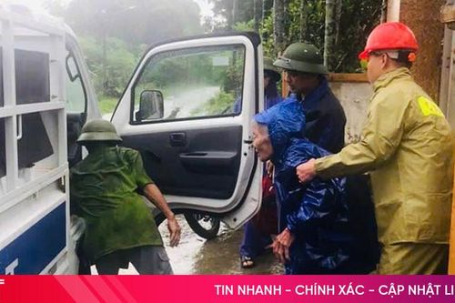 'Điểm tựa' vững chắc cho người dân trong mưa lũ