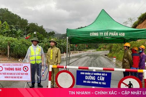 Đường lên Cửa khẩu quốc tế Cầu Treo sạt lở, giao thông ách tắc