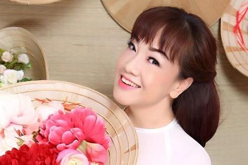 'Cô đào hát' - NSƯT Phương Hồng Thủy: Cuộc sống kín tiếng và hạnh phúc đến muộn màng