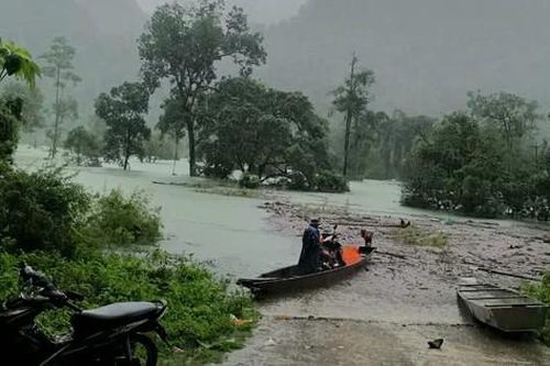Quảng Bình: Mưa lớn khiến hơn 200 hộ dân tại một xã miền núi bị cô lập