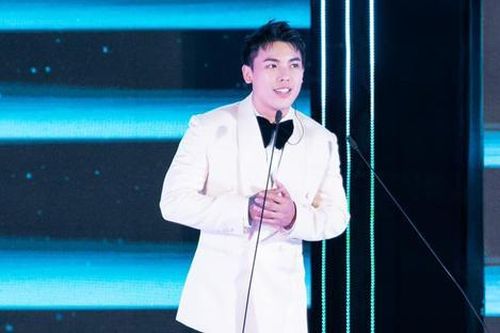 CEO một cuộc thi hoa hậu xin lỗi về phát ngôn gây tranh cãi