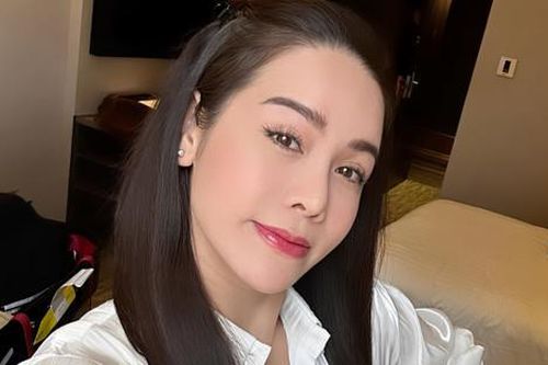 Danh tính soái ca đồng hành cùng Nhật Kim Anh ở tuổi 39
