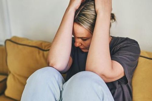 Đau đầu khi ho có phải bệnh phổi hay khối u não nguy hiểm?