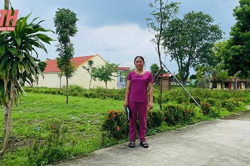 Bí thư Chi bộ, Trưởng Ban công tác mặt trận thôn đảm việc dân