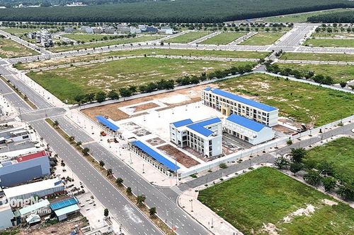 Sớm hoàn thành các công trình hạ tầng xã hội tại khu tái định cư Lộc An - Bình Sơn