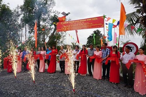 Khánh thành cầu ngang kênh Giữa, Ấp 3, xã Đốc Binh Kiều